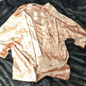 Kendall and Kylie collection pink kimono